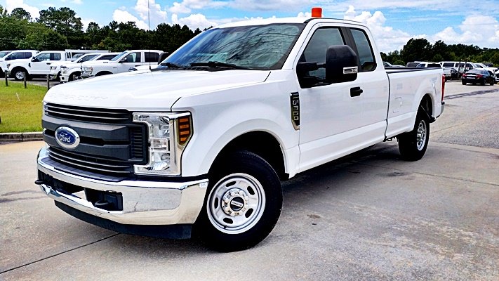 2019 Ford F-350 Super Duty XL's photo
