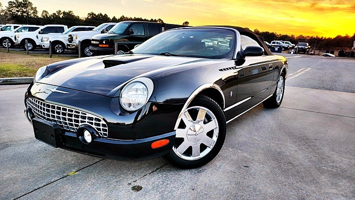 2002 Ford Thunderbird Deluxe's photo