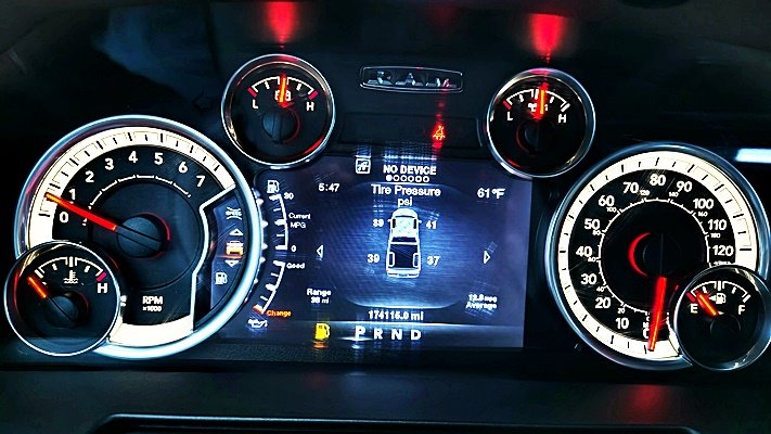 2014 RAM Ram 1500 Pickup Sport - Photo 18