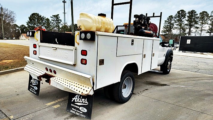 2016 Ford F-550 - Photo 9