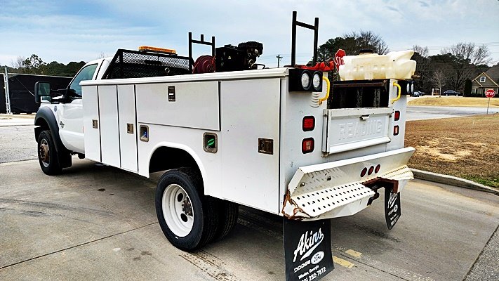 2016 Ford F-550 - Photo 7