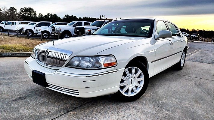 2006 Lincoln Town Car Signature Limited