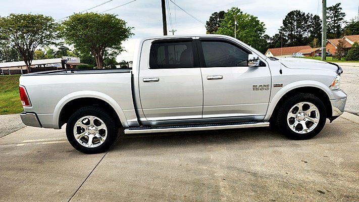 2017 RAM Ram 1500 Pickup Laramie - Photo 10