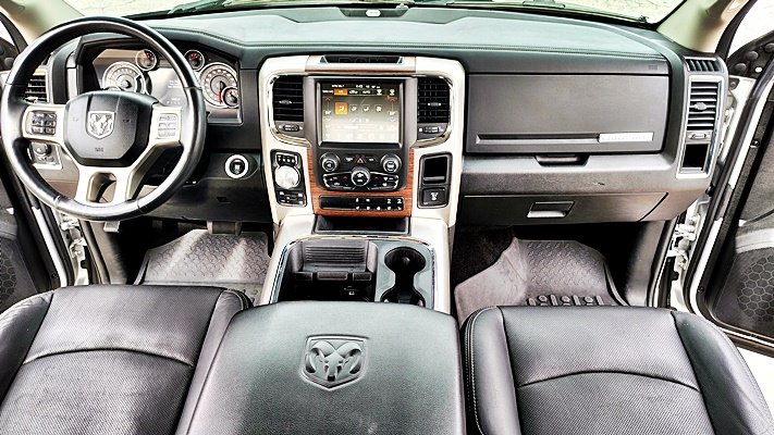 2017 RAM Ram 1500 Pickup Laramie - Photo 14