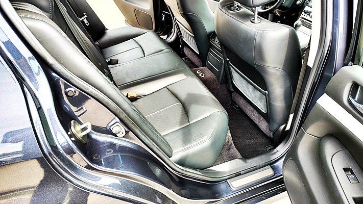 2009 INFINITI G Sedan 37 Journey - Photo 18