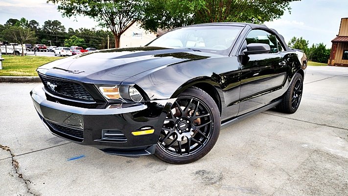 2011 Ford Mustang's photo