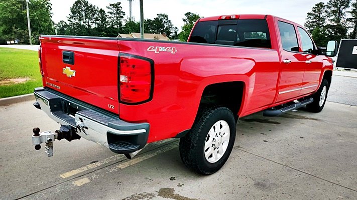 Chevrolet Silverado 2500 photo 9