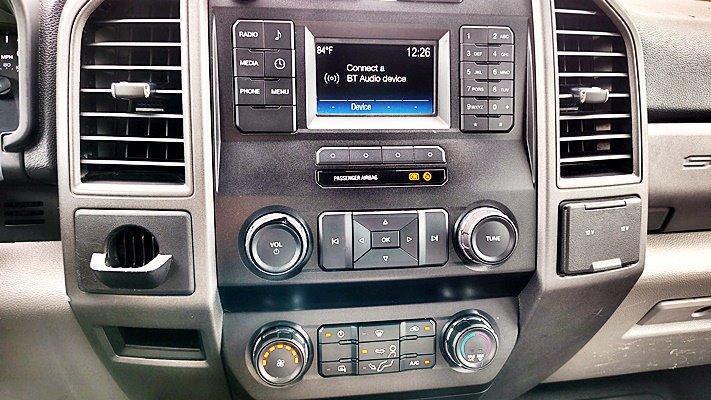 Ford F350SD photo 19