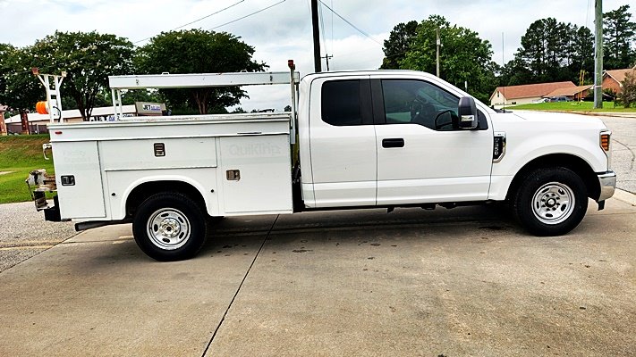 Ford F350SD photo 10