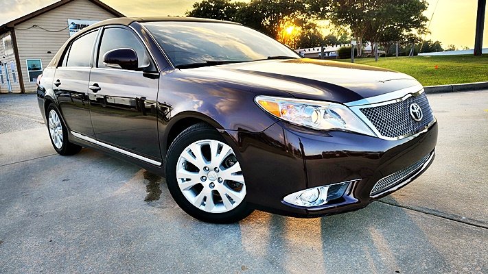 Toyota Avalon photo 2