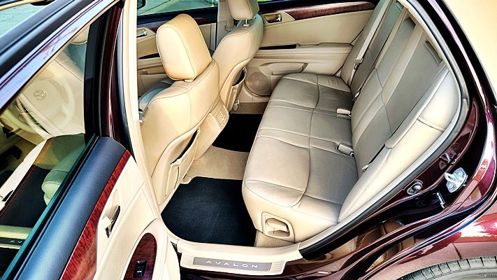 Toyota Avalon photo 17