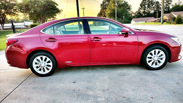 Lexus ES 300h photo 10