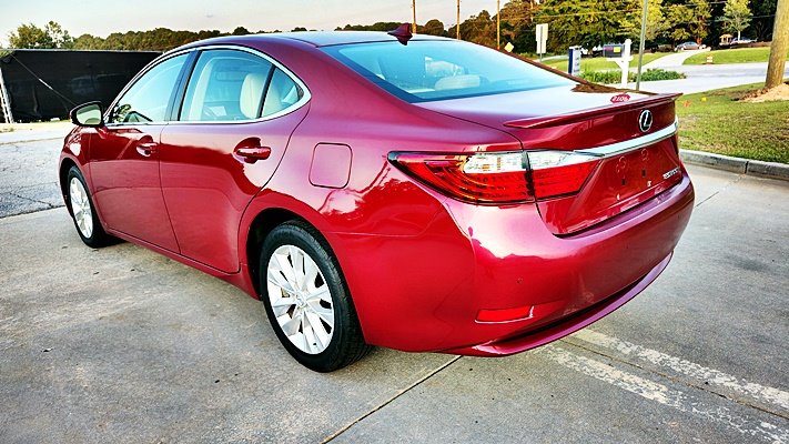 Lexus ES 300h photo 7