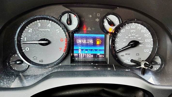 Toyota Tundra photo 18