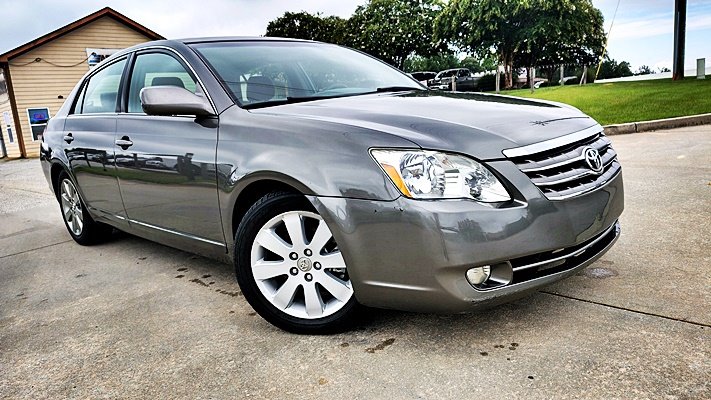 Toyota Avalon photo 2