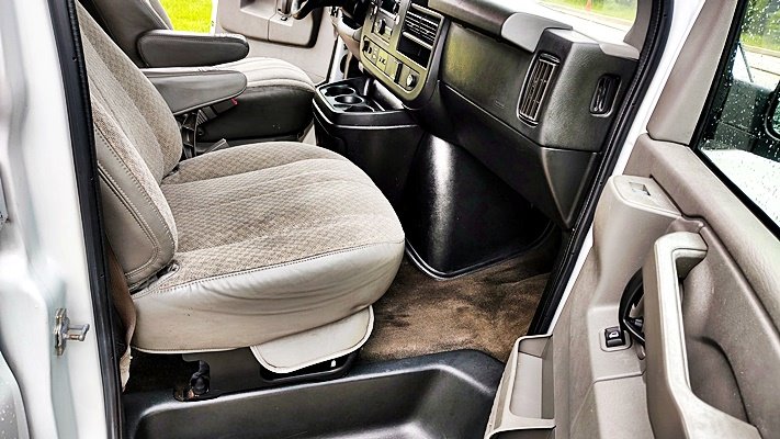 Chevrolet Express photo 15