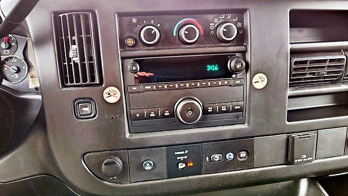 Chevrolet Express photo 19