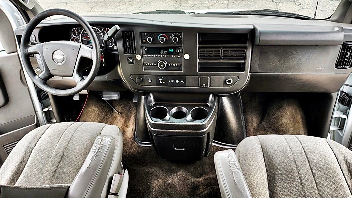Chevrolet Express photo 14