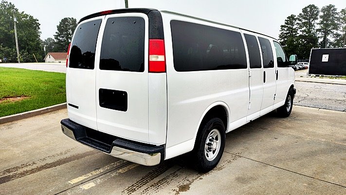 Chevrolet Express photo 9