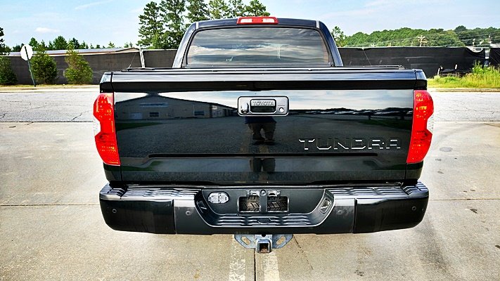 Toyota Tundra photo 8