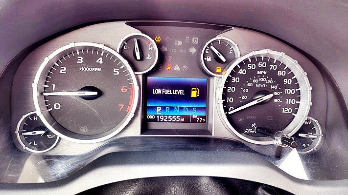 Toyota Tundra photo 18