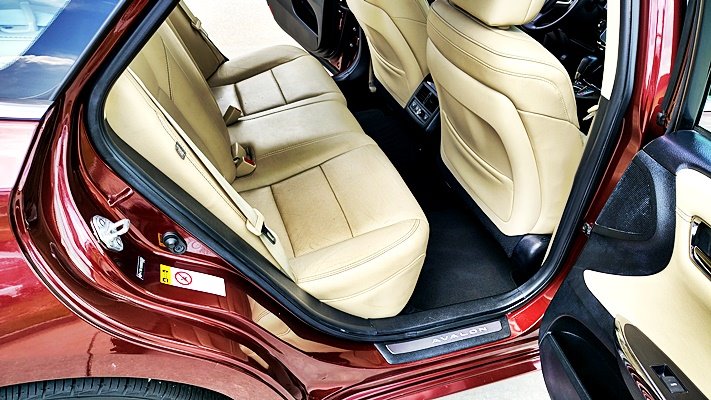 Toyota Avalon photo 17