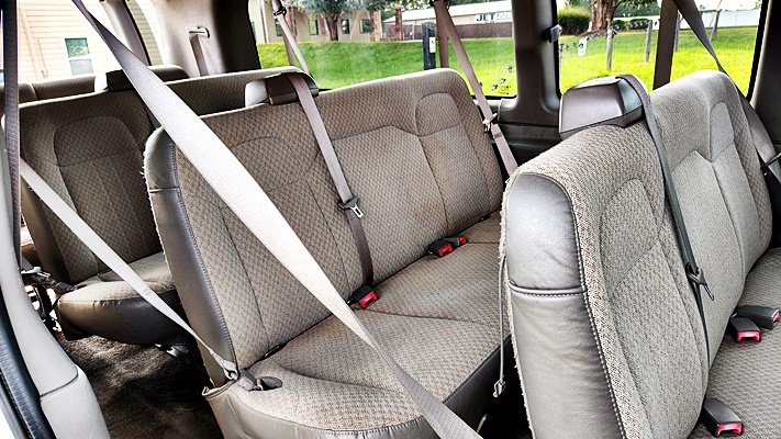 Chevrolet G3500 Vans photo 17