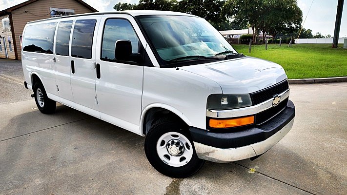 Chevrolet G3500 Vans photo 4