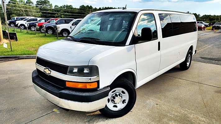 Chevrolet G3500 Vans photo 3