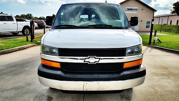 Chevrolet G3500 Vans photo 12