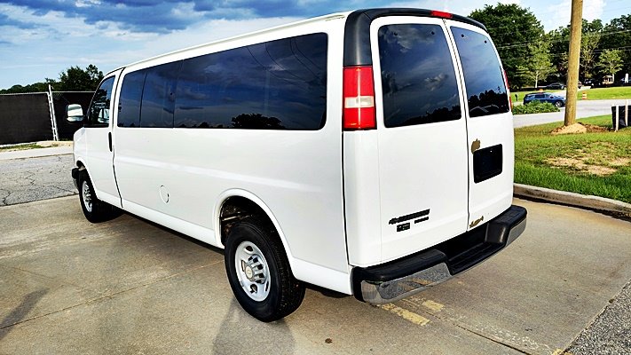 Chevrolet G3500 Vans photo 7