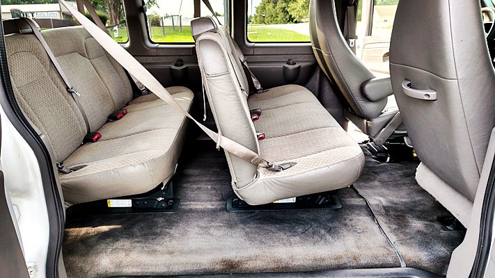 Chevrolet G3500 Vans photo 16