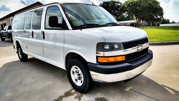 Chevrolet G3500 Vans photo 11