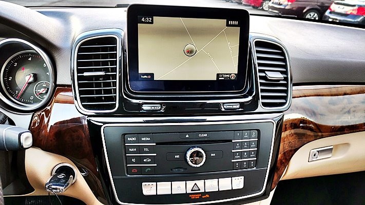 Mercedes-Benz GLE photo 19