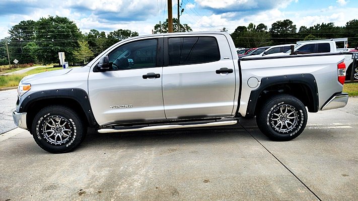 Toyota Tundra photo 6