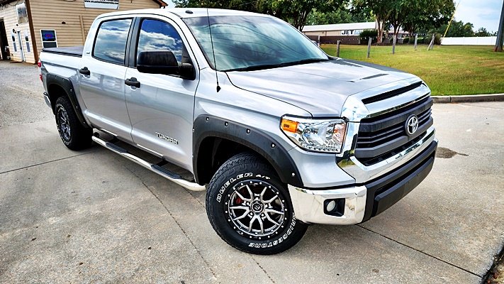 Toyota Tundra photo 4