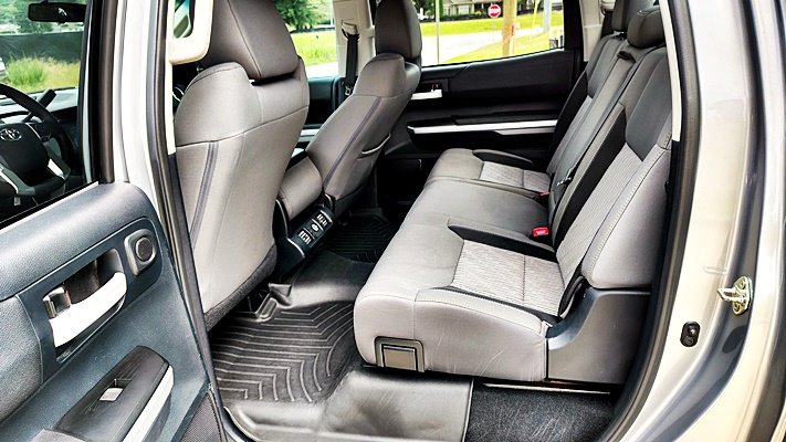 Toyota Tundra photo 16