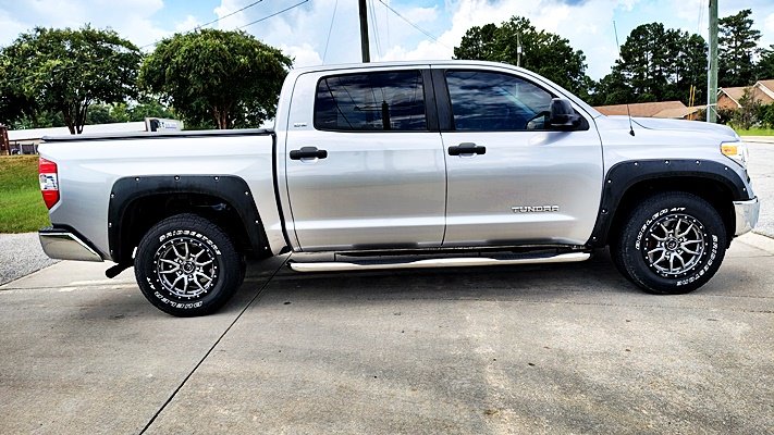 Toyota Tundra photo 10