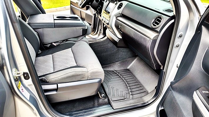 Toyota Tundra photo 15