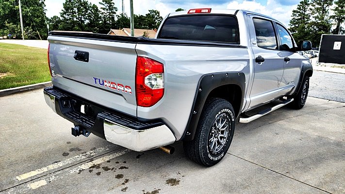 Toyota Tundra photo 9