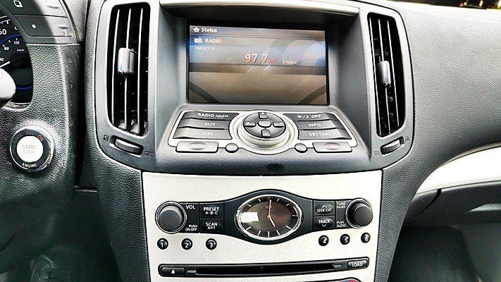 Infiniti G37 photo 19