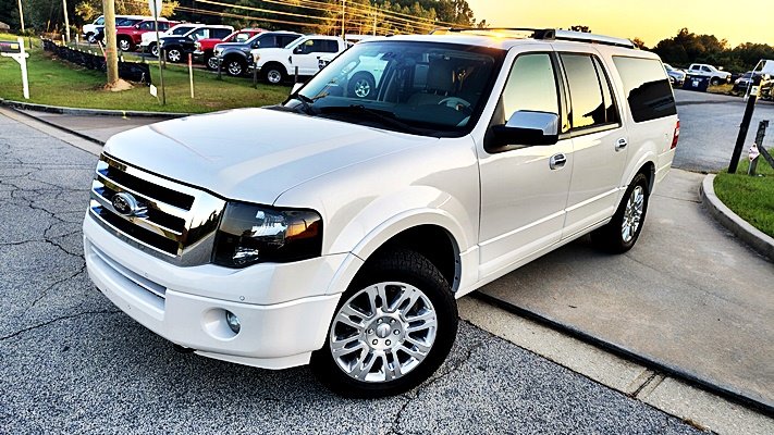 Ford Expedition EL photo 3