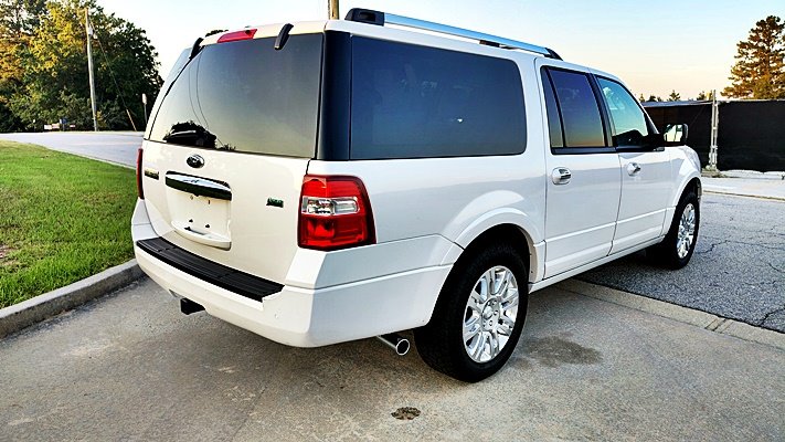 Ford Expedition EL photo 9