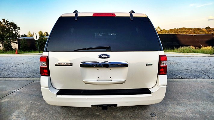 Ford Expedition EL photo 8