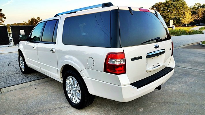 Ford Expedition EL photo 7