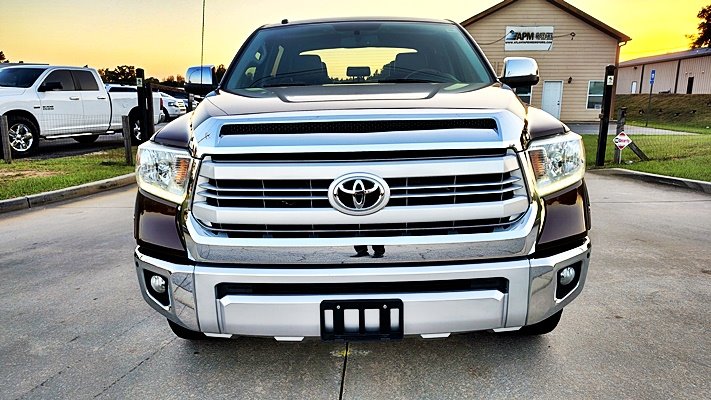 Toyota Tundra photo 12
