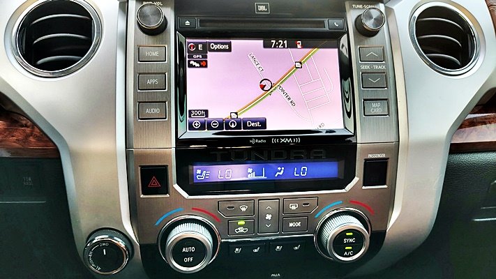 Toyota Tundra photo 19