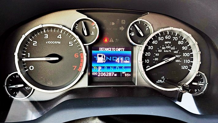 Toyota Tundra photo 18