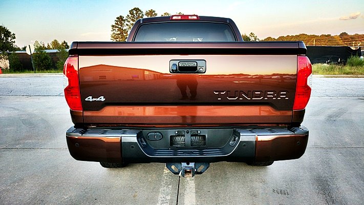 Toyota Tundra photo 8