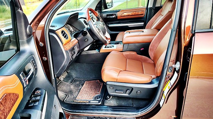 Toyota Tundra photo 13